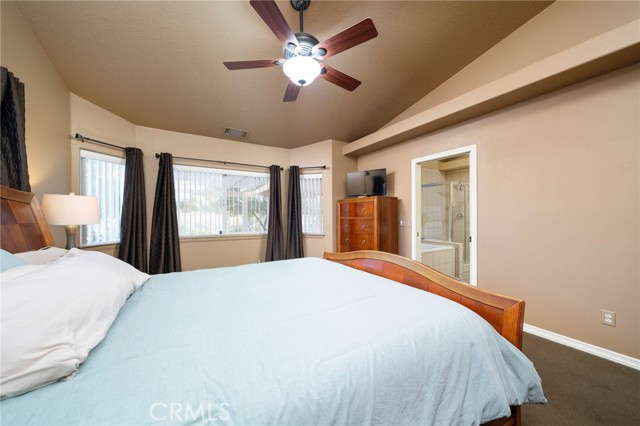 18463 Orange Street, Hesperia CA: https://media.crmls.org/medias/dddc52d1-1a19-4407-b3a4-3fabb0fe3297.jpg