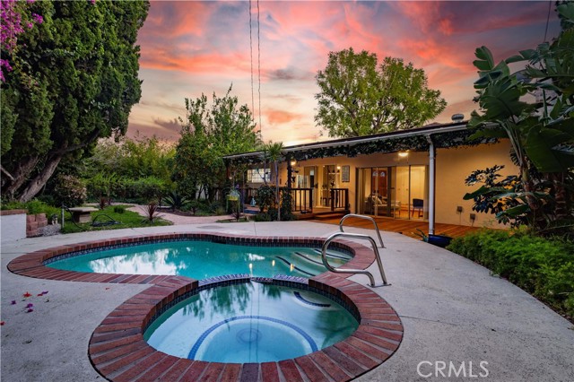 Detail Gallery Image 4 of 35 For 18157 Donmetz St, Porter Ranch,  CA 91326 - 3 Beds | 2 Baths