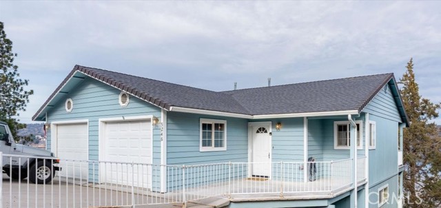 Detail Gallery Image 2 of 25 For 5246 Spearpoint, Weed,  CA 96094 - 2 Beds | 2/1 Baths