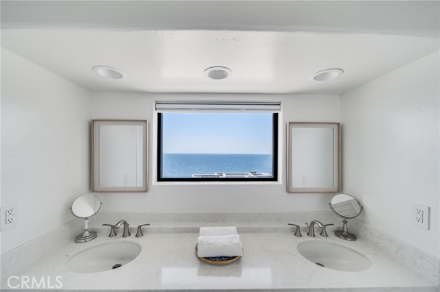 2664 Victoria Drive, Laguna Beach CA: https://media.crmls.org/medias/dddee68e-4159-46f9-abe3-62d60cf8dc16.jpg