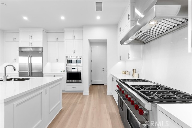 118 Sunnybank, Irvine CA: https://media.crmls.org/medias/dddf39e0-eaa6-4d91-8ce4-f8bd29d34db6.jpg