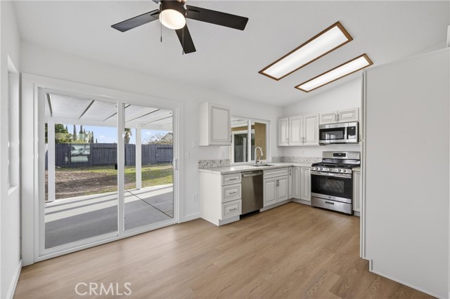 4595 Bronson, San Bernardino CA: https://media.crmls.org/medias/dddf64d3-d4bd-4479-970f-d86479f3f347.jpg