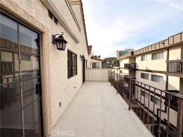 Detail Gallery Image 13 of 29 For 227 S Madison, Pasadena,  CA 91101 - 2 Beds | 2/1 Baths