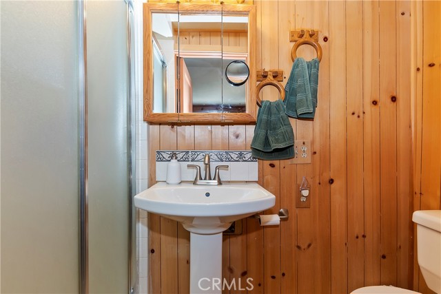 Detail Gallery Image 23 of 46 For 26293 State Highway 189, Twin Peaks,  CA 92391 - 3 Beds | 2 Baths