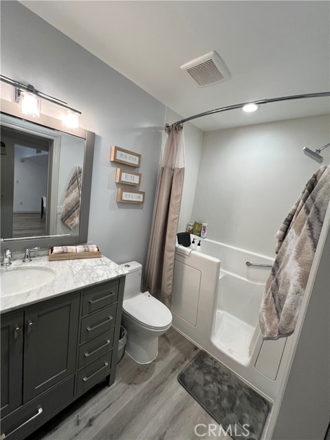 Detail Gallery Image 13 of 23 For 10331 Lindley Ave #120,  Porter Ranch,  CA 91326 - 3 Beds | 2 Baths