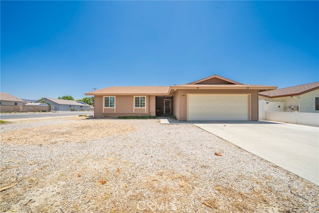 1281 Leslie Drive, Hemet CA: https://media.crmls.org/medias/dde061de-ac31-4b33-a3ea-677d01f01f0a.jpg