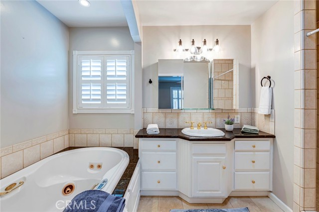 Detail Gallery Image 26 of 44 For 6034 Pepperwood, Lakewood,  CA 90712 - 3 Beds | 2 Baths