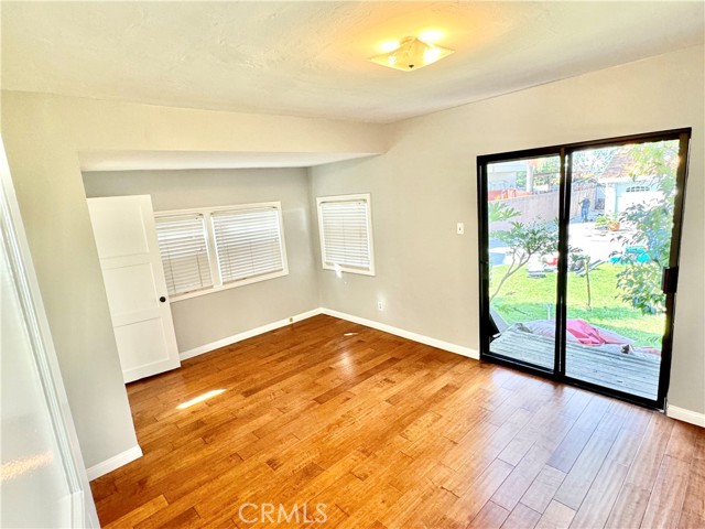 Detail Gallery Image 6 of 12 For 1909 Speyer Ln, Redondo Beach,  CA 90278 - 2 Beds | 1 Baths