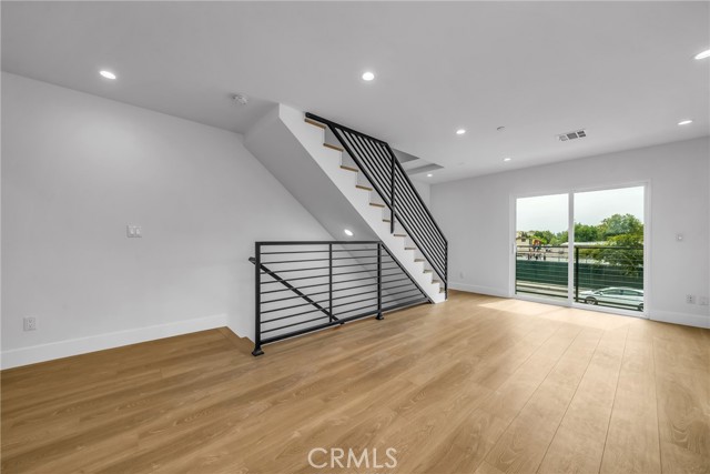 Detail Gallery Image 12 of 67 For 4453 Colfax Ave, Studio City,  CA 91602 - – Beds | – Baths