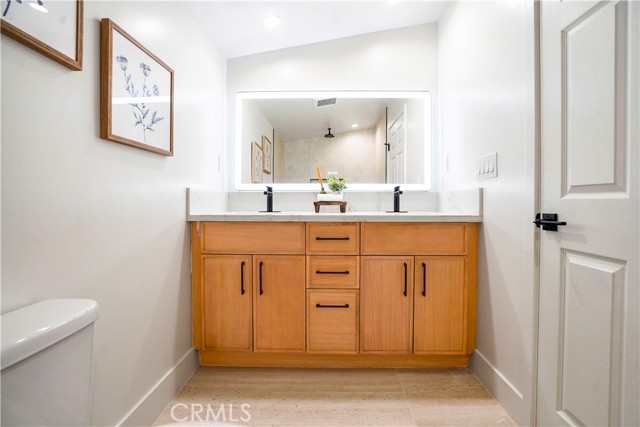 Detail Gallery Image 31 of 55 For 18324 Sylvan St, Tarzana,  CA 91335 - 4 Beds | 2 Baths