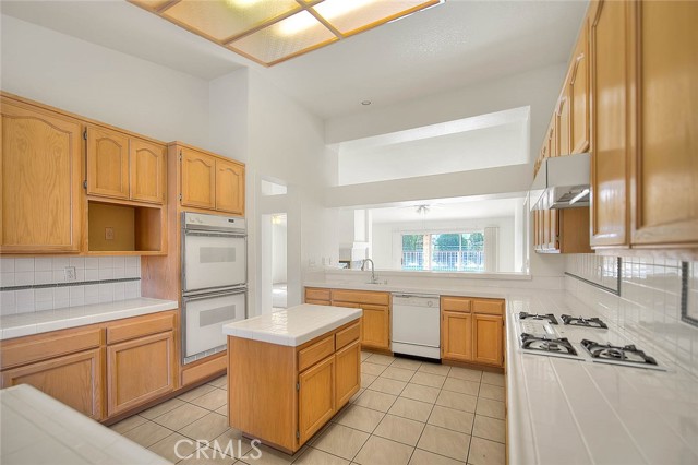 Detail Gallery Image 25 of 60 For 19149 Catalina, Apple Valley,  CA 92308 - 4 Beds | 3/1 Baths