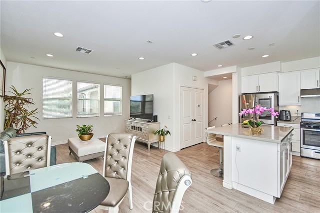 Detail Gallery Image 14 of 38 For 3383 Lynd Ave, Arcadia,  CA 91006 - 2 Beds | 2/1 Baths