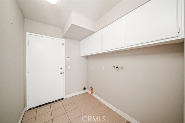 Detail Gallery Image 18 of 36 For 15965 Peach Tree Ln, Fontana,  CA 92337 - 4 Beds | 3 Baths