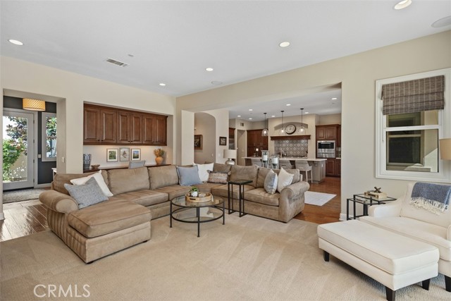 15 Long View Road, Coto de Caza CA: https://media.crmls.org/medias/dde4a2ef-3ae9-404b-87a5-c113281bf753.jpg