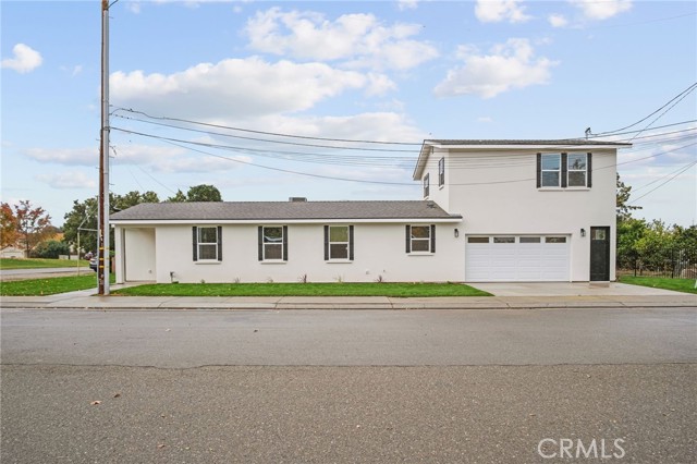 Detail Gallery Image 3 of 29 For 243 E 3rd St, Tracy,  CA 95376 - 4 Beds | 3 Baths