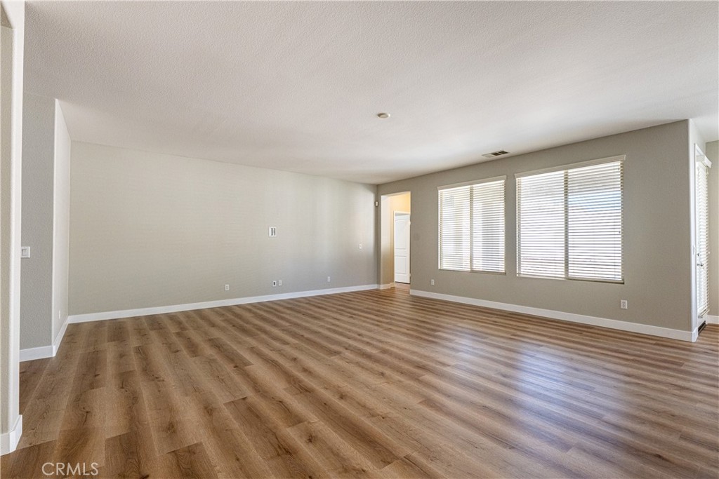 MLS #OC25175723 img 5