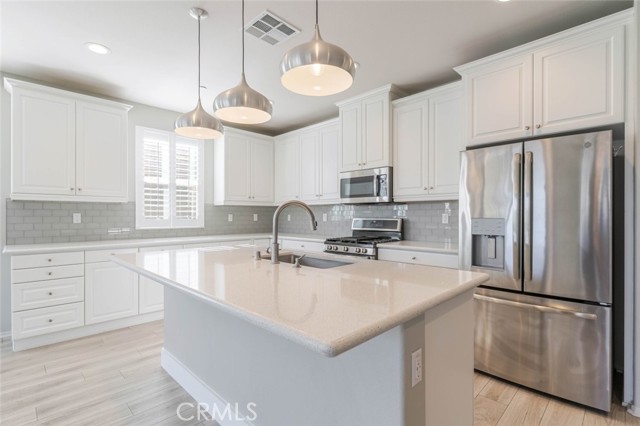 Detail Gallery Image 6 of 25 For 44122 51st St, Lancaster,  CA 93536 - 3 Beds | 2 Baths