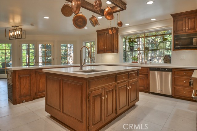 139 Cedar Ridge, Lake Arrowhead, CA 92352