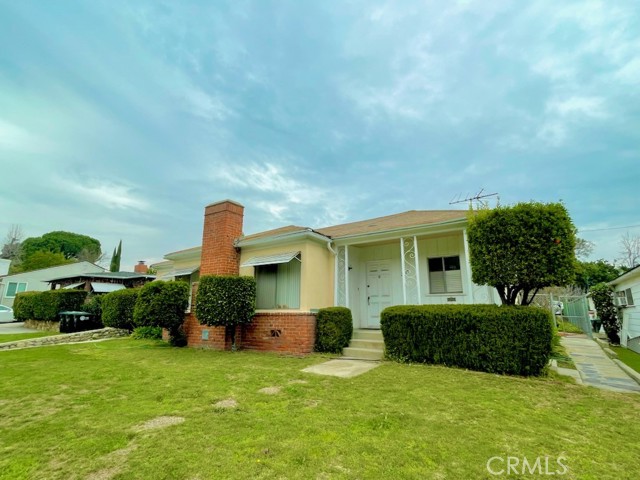 Detail Gallery Image 2 of 10 For 3412 La Crescenta Ave, Glendale,  CA 91208 - 4 Beds | 3 Baths