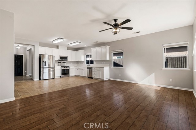 360 El Dorado Avenue, Willows CA: https://media.crmls.org/medias/dde58e3c-0c3c-4826-bc39-ac117040266f.jpg