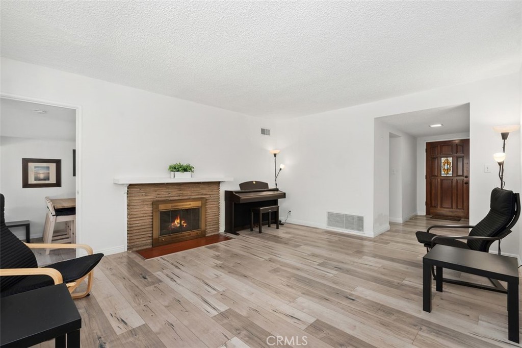 MLS #CV25152250 img 7