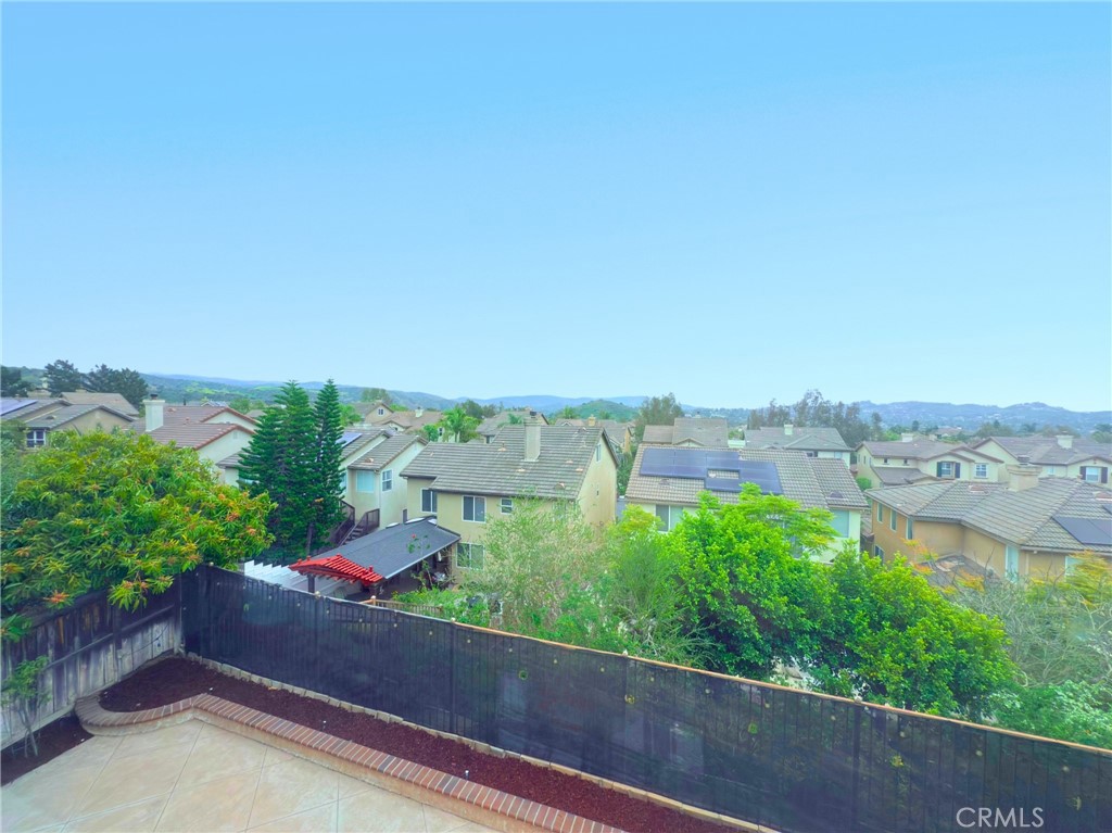 https://media.crmls.org/medias/dde5bebd-1356-41cf-83fd-d710f45fcc98.jpg?preset=X-Large