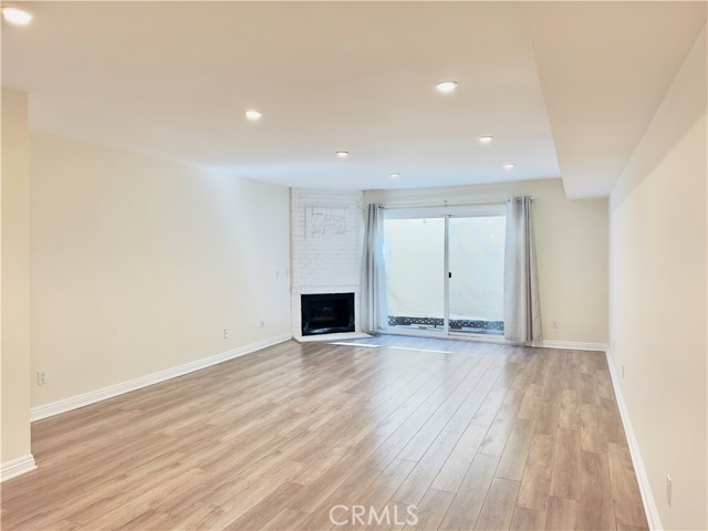 525 E Verdugo Avenue, Burbank CA: https://media.crmls.org/medias/dde5cf44-b580-41a9-b374-eab70732dd52.jpg