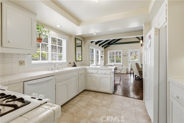 1704 Palos Verdes Drive West, Palos Verdes Estates, California 90274, 4 Bedrooms Bedrooms, ,1 BathroomBathrooms,Residential,For Sale,Palos Verdes Drive West,SB26098754