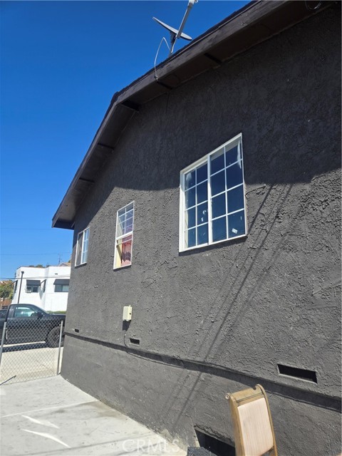 Detail Gallery Image 4 of 8 For 3202 Ganahl, Los Angeles,  CA 90063 - 4 Beds | 3 Baths