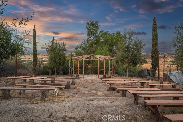 Detail Gallery Image 8 of 59 For 31819 Highview Dr, Redlands,  CA 92373 - 4 Beds | 3/1 Baths