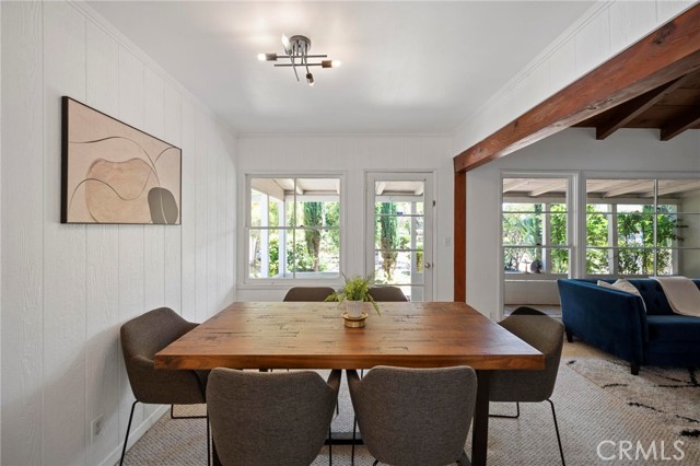 Detail Gallery Image 7 of 30 For 6820 Encino Ave, Van Nuys,  CA 91406 - 3 Beds | 2 Baths