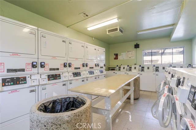 Detail Gallery Image 20 of 23 For 10636 Woodley Ave #54,  Granada Hills,  CA 91344 - 2 Beds | 1 Baths