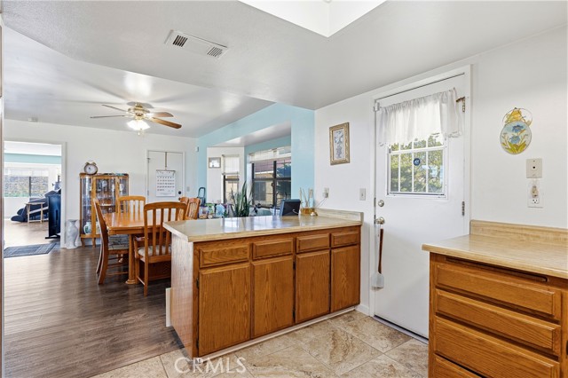 Detail Gallery Image 18 of 51 For 31212 Rabbit Springs Rd, Lucerne Valley,  CA 92356 - 3 Beds | 2 Baths