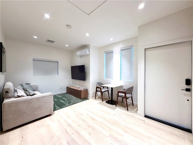 Detail Gallery Image 4 of 9 For 8328 Beverly Dr a,  San Gabriel,  CA 91775 - 1 Beds | 1 Baths