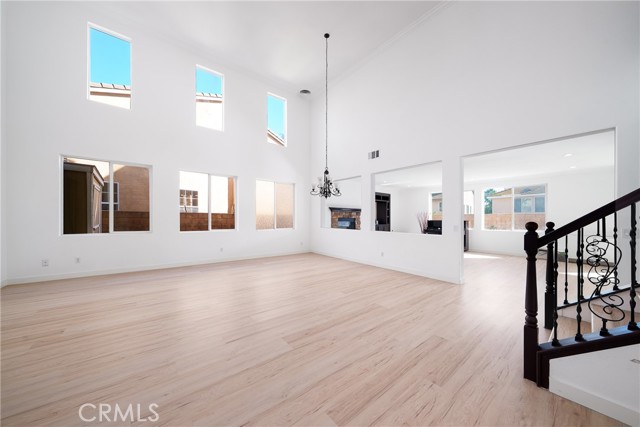 Detail Gallery Image 6 of 29 For 13723 Deerpath, Corona,  CA 92880 - 6 Beds | 5 Baths