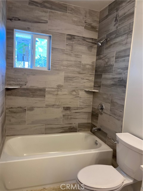 Detail Gallery Image 5 of 6 For 2853 6th St #1,  Los Angeles,  CA 90023 - 3 Beds | 1 Baths