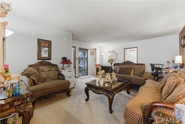 Detail Gallery Image 7 of 46 For 10456 Mapledale, Bellflower,  CA 90706 - 3 Beds | 2 Baths