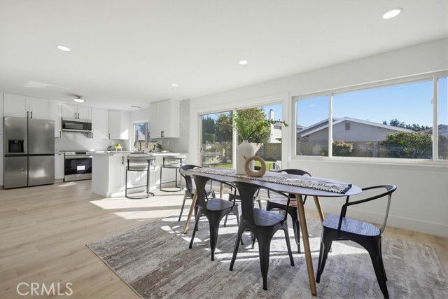 Detail Gallery Image 14 of 48 For 2228 E Nyon Ave, Anaheim,  CA 92806 - 5 Beds | 2/1 Baths