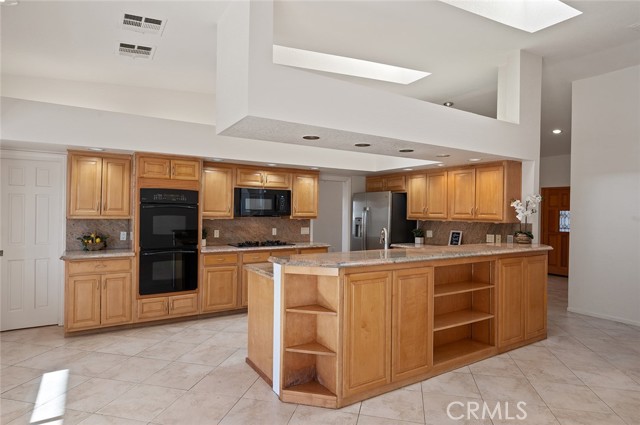 Detail Gallery Image 15 of 59 For 9331 Brookline Ave, Desert Hot Springs,  CA 92240 - 3 Beds | 2/1 Baths