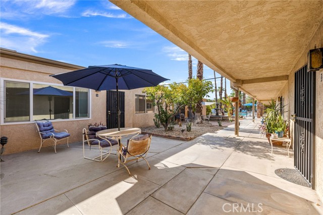 509 561 S Highland Drive, Palm Springs CA: https://media.crmls.org/medias/ddec2a76-e249-4a2c-a6c0-ff34862d3280.jpg