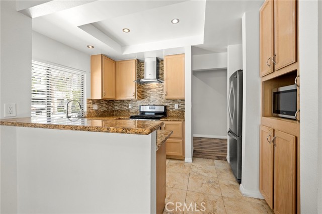 Detail Gallery Image 5 of 25 For 6255 Canoga Ave #35,  Woodland Hills,  CA 91367 - 2 Beds | 2 Baths