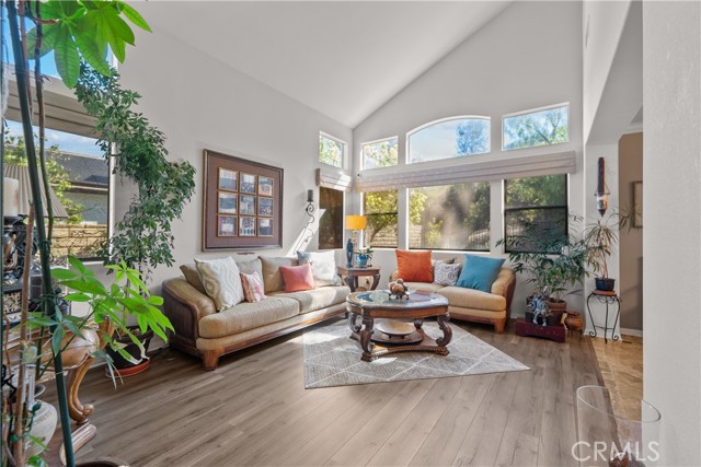 Detail Gallery Image 7 of 56 For 21736 Redwood Canyon, Saugus,  CA 91390 - 4 Beds | 4 Baths