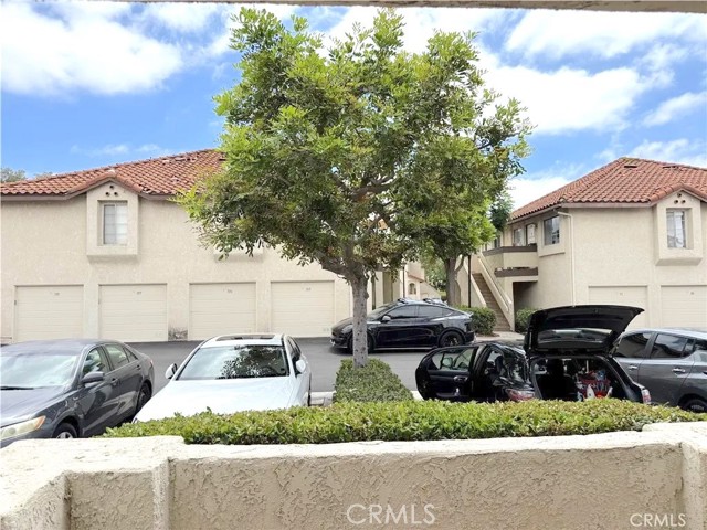 26205 La Real, Mission Viejo CA: https://media.crmls.org/medias/dded3b45-efa8-4672-917e-a2246c5f8b80.jpg