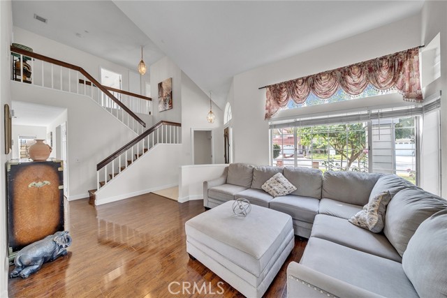 Detail Gallery Image 4 of 69 For 7863 Iroquois, Fontana,  CA 92336 - 4 Beds | 2/1 Baths