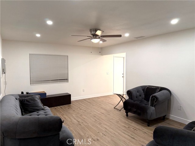 1354 W King Street, San Bernardino CA: https://media.crmls.org/medias/ddee31b6-a7bb-4e06-988e-f2b23d6ae9dd.jpg