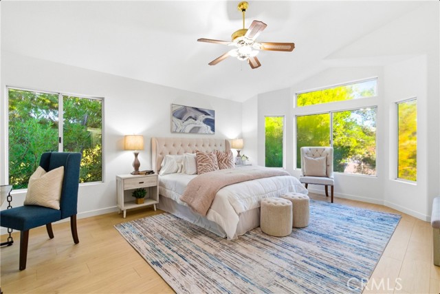 Detail Gallery Image 35 of 67 For 28360 Easton Ln, Saugus,  CA 91350 - 5 Beds | 3 Baths