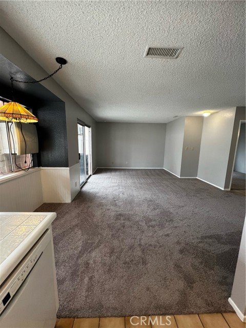 Detail Gallery Image 4 of 34 For 29836 Camino Cristal, Menifee,  CA 92584 - 4 Beds | 2/1 Baths