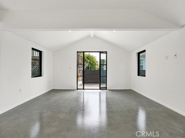 31641 3rd Avenue, Laguna Beach CA: https://media.crmls.org/medias/ddee8529-75f3-4eb8-a8eb-5cf57d0639e8.jpg