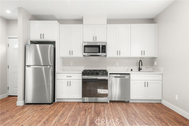 Detail Gallery Image 7 of 30 For 145 E 36th Pl #1/4,  Los Angeles,  CA 90011 - 2 Beds | 1 Baths