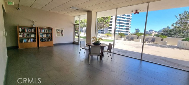 Detail Gallery Image 11 of 14 For 10501 Wilshire Bld #903,  Los Angeles,  CA 90024 - 1 Beds | 1 Baths